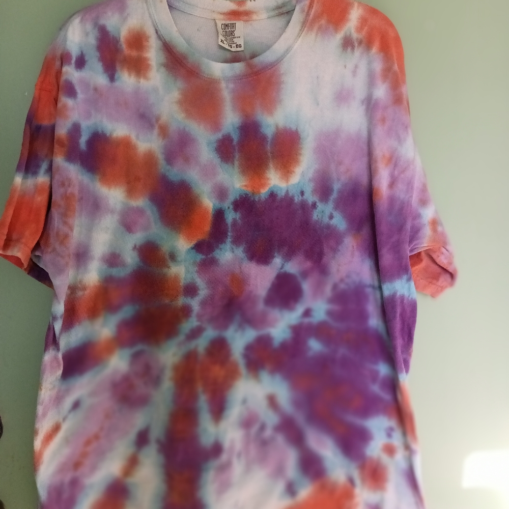 Comfort Colors Tie-dye T-shirt purple orange white XL